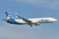 Alaska_Airlines_Boeing_737-990(ER)_N434AS_approaching_Newark_Liberty_International_Airport.jpg