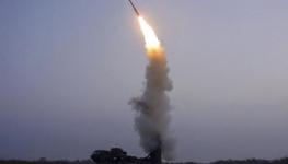 كوريا الشمالية صاروخ باليستي.jpeg