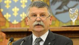 رئيس الجمعية الوطنية المجرية.jpg