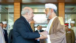 جلالة السلطان لقاء مقر الإقامة في الجزائر (3).jpg