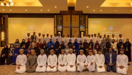 صورة جماعية للمشاركين مع راعي الحفل - A Group Photo of Participants with the GoH.jpg