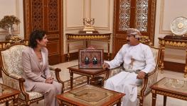 وزير المكتب السلطاني يستقبل سفيرة هولندا.jpg