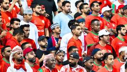 جماهير الأحمر.jpg