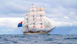 سفينة شباب عمان .jpg