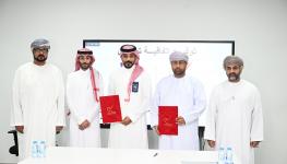 توقيع شراكة بين الاتحاد العماني والاتحاد السعودي الهوكي (3).JPG