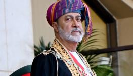 جلالة السلطان العرض العسكري (1).jpg