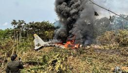 تحطم طائرة عسكرية.jpg