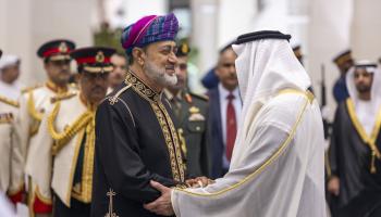جلالة السلطان ومحمد بن زايد (1).jpg