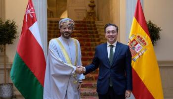 بدر بن حمد والوزير الاسباني (2).jpeg