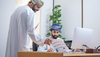 صورة موظفين.jpg