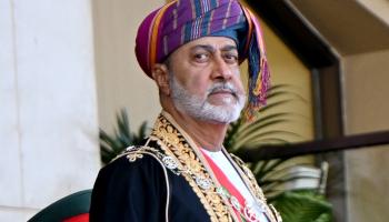 جلالة السلطان العرض العسكري (1).jpg