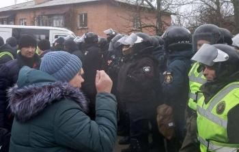 أول مظاهرات بسبب كورونا.. واعتداء على عائدين من الصين.jpg