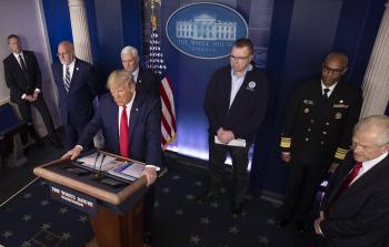 مع ارتفاع وفيات كورونا.. ترامب يستعين بالحرس الوطني جزئيا.jpg