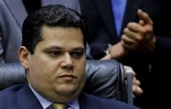 إصابة رئيس مجلس الشيوخ في البرازيل بفيروس كورونا.jpg