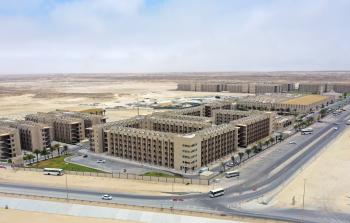 صورة من قرية النهضة العمالية بالدقم .jpg