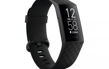 Fitbit_Charge_4_Render_3QTR_Core_Black_Clock_Default_Shadow.jpeg