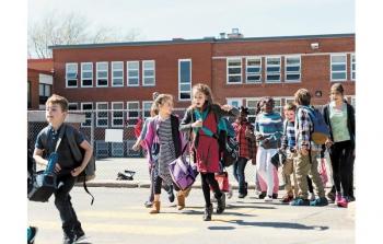 فتح المدارس.jpg