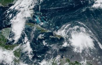 النفط اعصارين.jpg