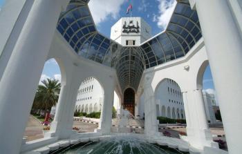 مشهد لمبنى بلدية مسقط (2).jpg