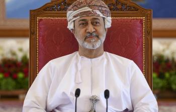 السلطان في صلالة2.jpg