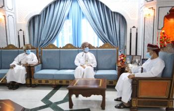 لقاء رئيس الهيئة مع محافظ ظفار.jpg