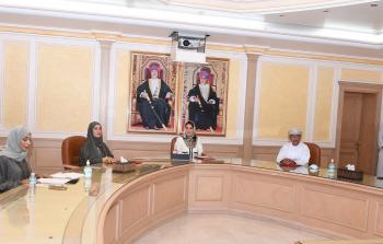 وزير الصحة يوم المرأة منى بنت فهد (1).JPG