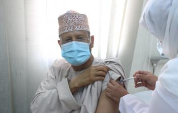 تطعيم لقاح كورونا السلطنة ظفار (2).jpg