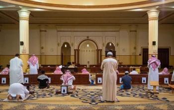 إغلاق مساجد.jpg