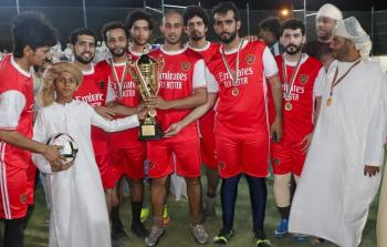 فريق رياده بعد التتويج.jpg