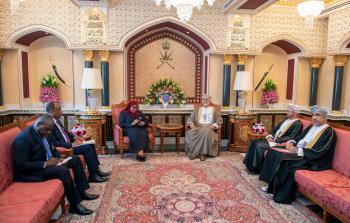 السلطان مع الرئيسية التنزانية2.jpg