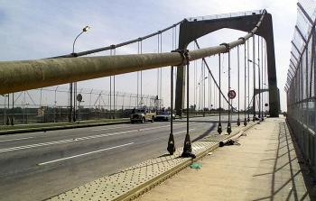 800px-The_Fourteenth_of_July_Bridge,_Tigris_River,_Baghdad,_Iraq2.jpg