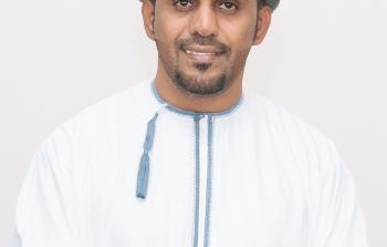 عبدالعزيز الرواحي.jpg