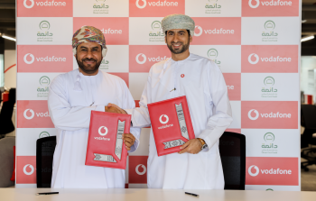 Vodafone Signs with Oman Food Bank.png