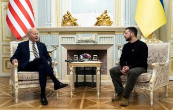 بايدن وزيلنيسكي.jpg