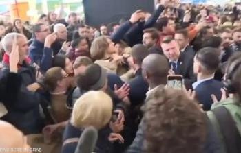 هجوم على ماكرون.jpg