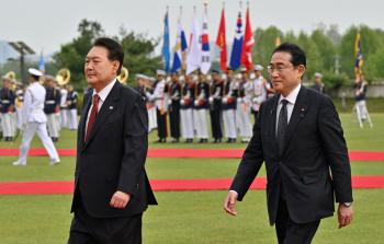 رئيس الوزراء الياباني.jpg