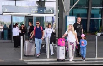 ركاب مطار مسقط (1).jpeg