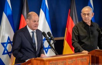 المستشار الألماني ورئيس حكومة الاحتلال.jpg