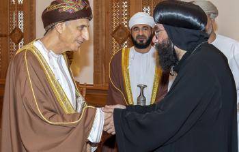 السيد فهد ومشرفي دور العبادة (2).jpg