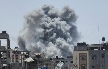 القصف العنيف على مخيم جباليا لم يتوقف.jpg