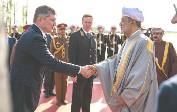 جلالة السلطان مغادرة روسيا (15).jpg