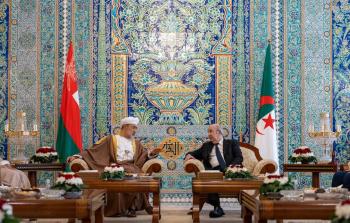جلالة السلطان اللقاء الودي الجزائر  (4).jpg