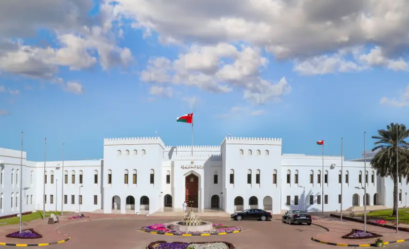 سلطنة عُمان تعرب عن استنكارها وإدانتها لمحاولة استهداف #السعودية 