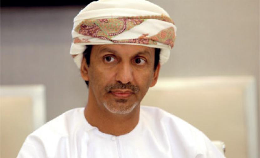 الناقد الدكتور أحمد درويش وملامح من حضوره الثقافي في عُمان 