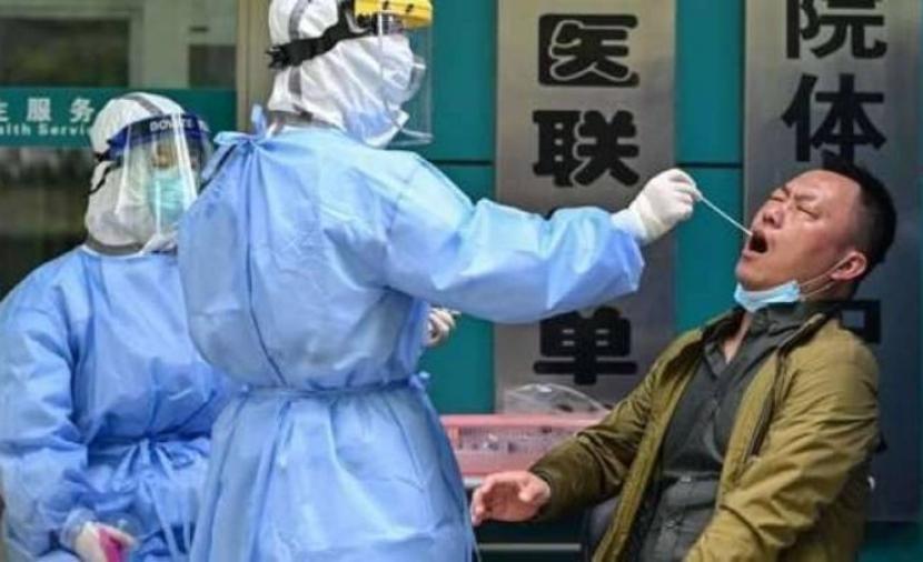 الصين تسجل أكثر من 30 ألف إصابة جديدة بفيروس كورونا