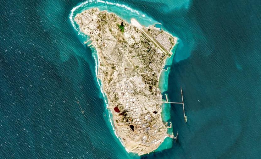 هجمات أمريكية وإسرائيلية على جزيرة خارك الإيرانية 