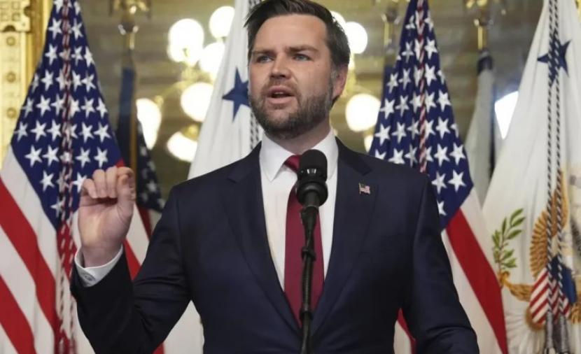 فانس يقود الوفد الأمريكي في مفاوضات باكستان مع إيران 