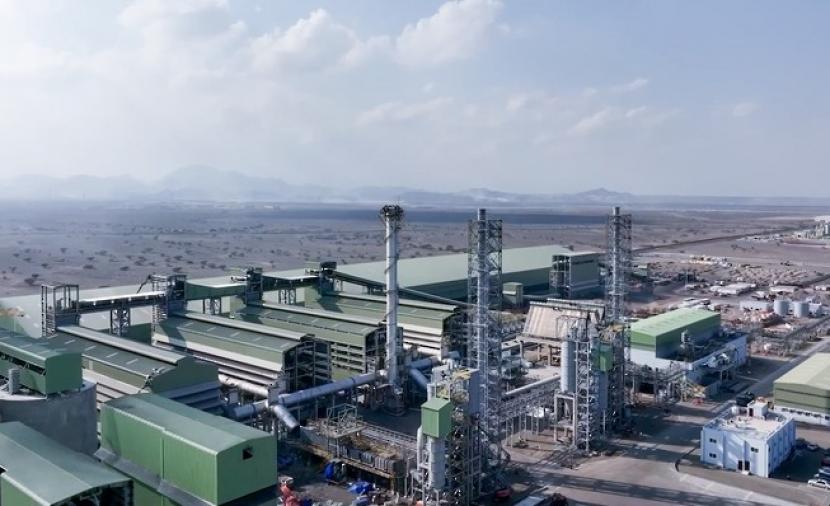 افتتاح أول مصنع 