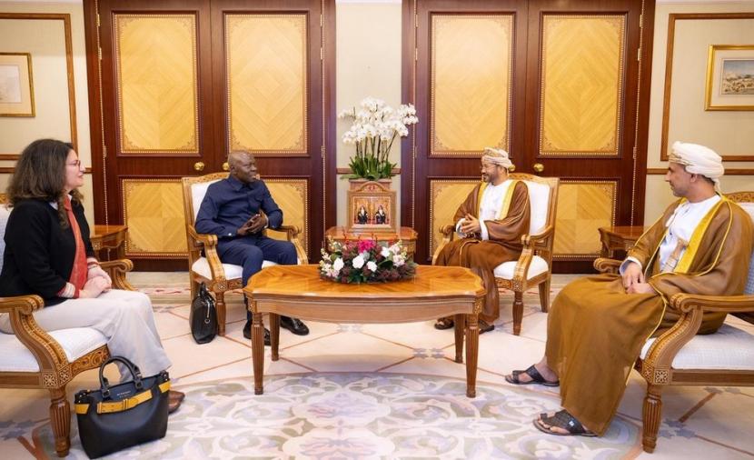 مدير "العمل الدولية" يُشيد بإنجازات سلطنة عُمان في تطوير سوق العمل 