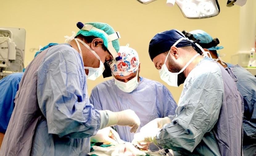 مستشفى خولة ينجح في أول عملية موثَّقة في الشرق الأوسط 